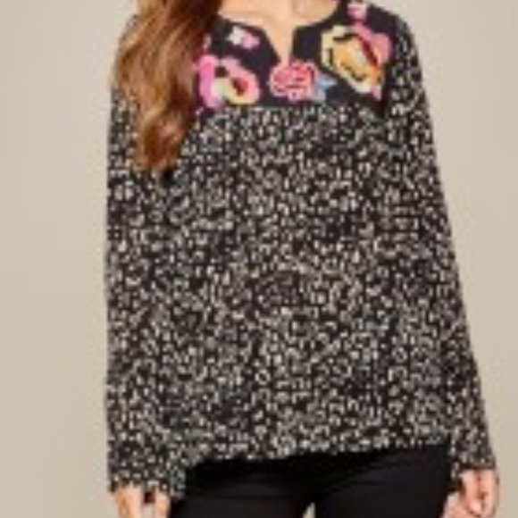 Embroidery Floral Leopard Bell Sleeves 1 left in each size - Picture 2 of 4